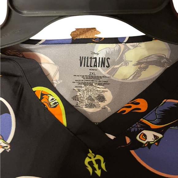 Disney Villains Black and Orange Top Sz 2xl 24” Nurse Healthcare Medical - Picture 9 of 9